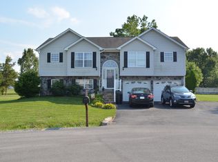 60 Reynolds Ct, Inwood, WV 25428
