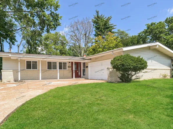 3155 Stafford Ln, Florissant, MO 63033