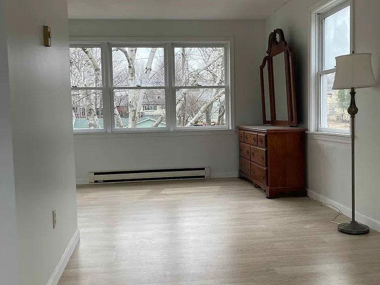 320 Leslie Dr — Photo 14