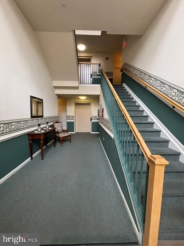 2 bed, 2.0 bath, 1370 sqft, $2,200 — Photo 3