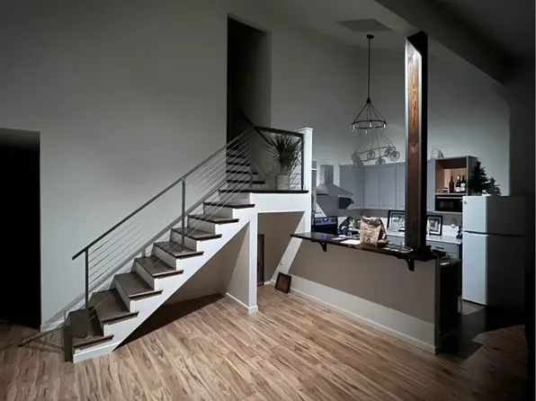 1260 Jackson Dr, Anchorage, AK 99518