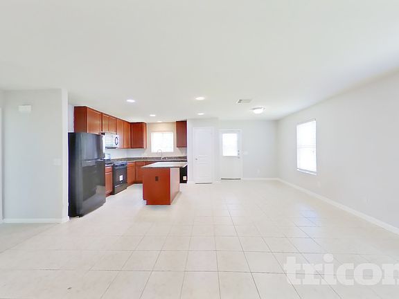 2nd image of 930 Salado Slough Ln