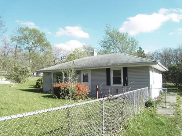 219 E Hill Crest Dr, Byron, IL 61010