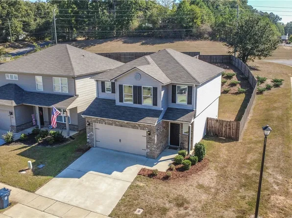 4535 Smithfield Ln, Northport, AL 35473