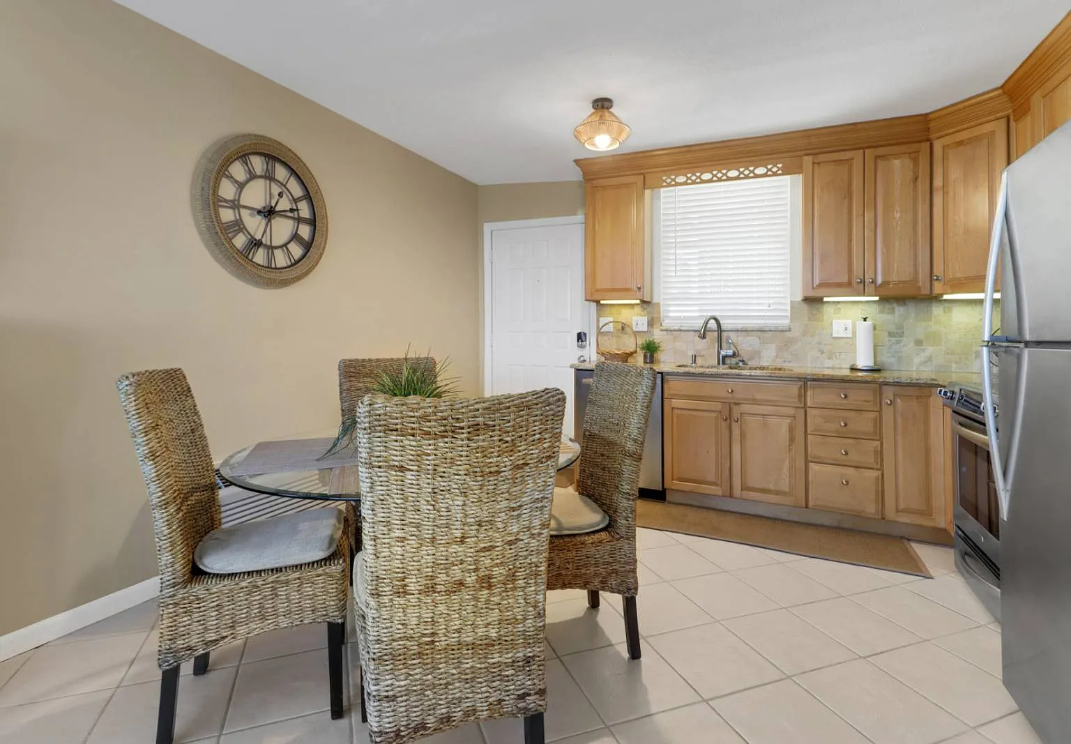 Studio, 508 sqft, $1,900 — Photo 3