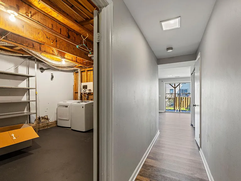 10747 Brice Ct — Photo 17