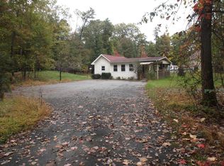 758 Toll Rd, Effort, PA 18330