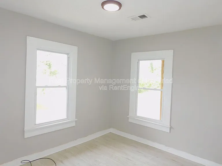 1217 Pearson Pl — Photo 8