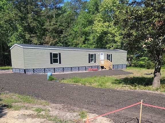 2nd image of 121 Oak Log Lake Rd.