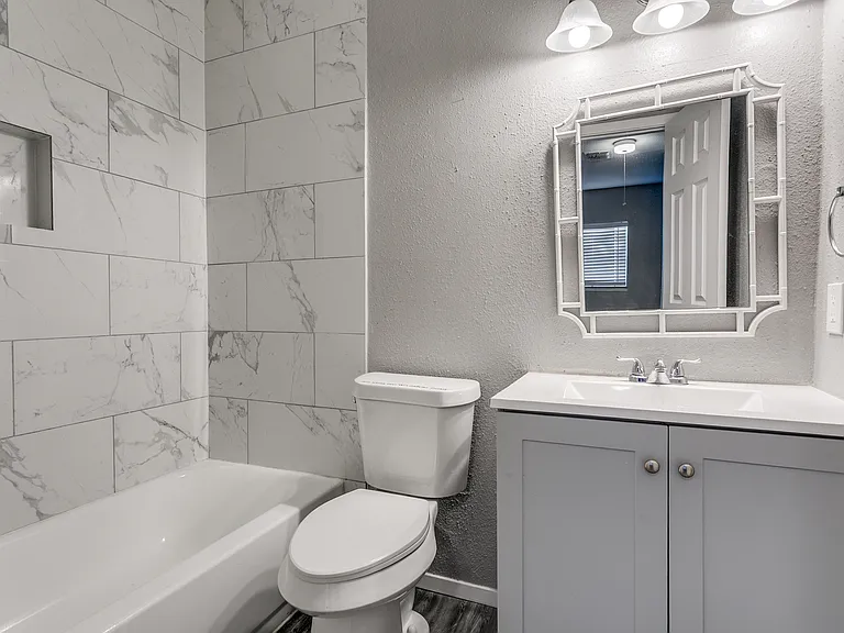 4031 Sunrise Bluff Dr — Photo 8