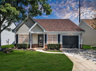 2223 Holly Berry Ln, Chesapeake, VA 23325