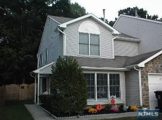 25 Barry Dr, Mantua, NJ 08051