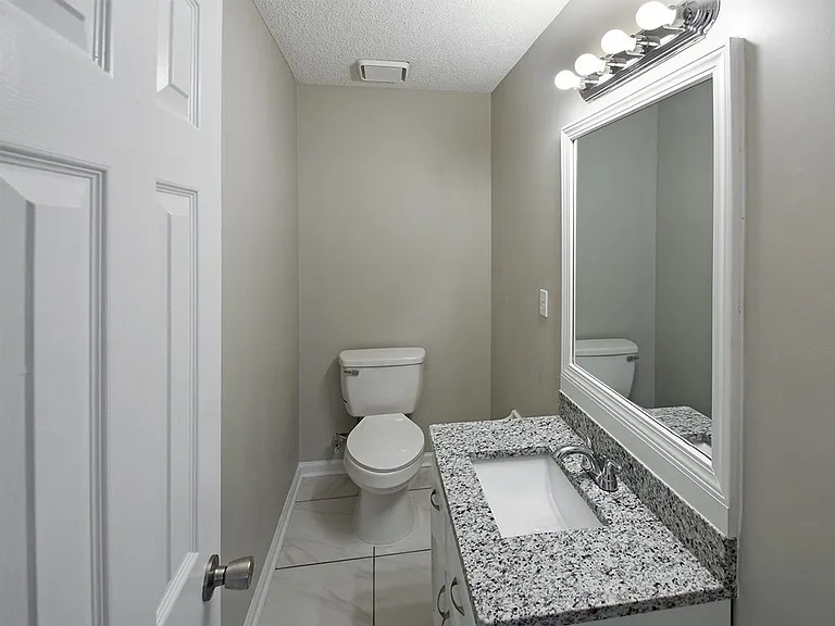 7298 Ashley Oaks Dr — Photo 15