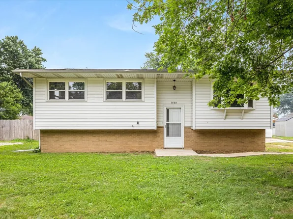 1803 Wright St, Streator, IL 61364
