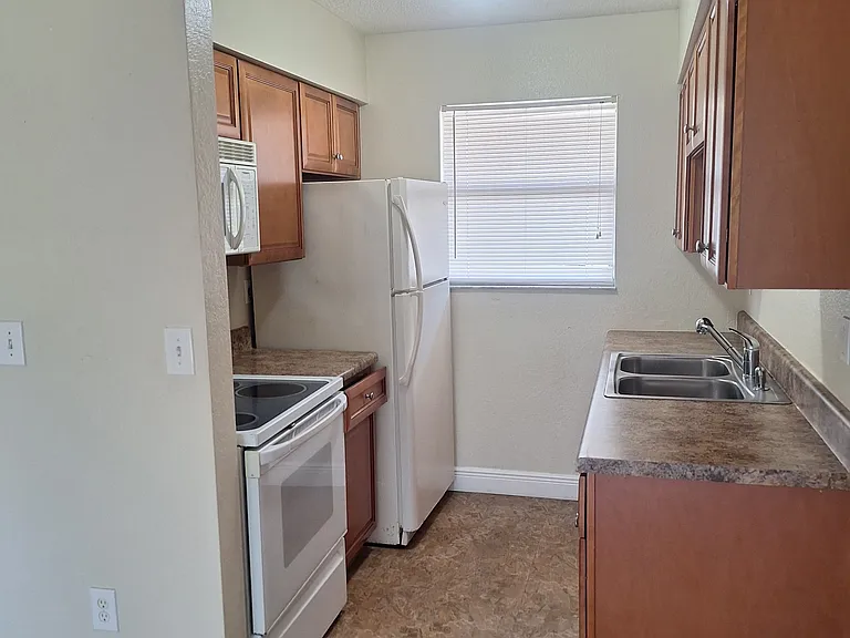 4472 Parmely St #B — Photo 10