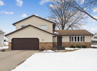 114 Parkgate Rd, Cedar Falls, IA 50613