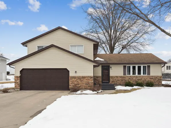114 Parkgate Rd, Cedar Falls, IA 50613