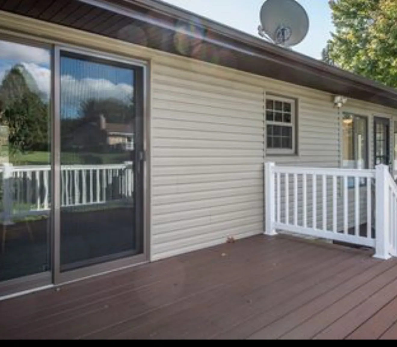 430 Leecrest St NW — Photo 2