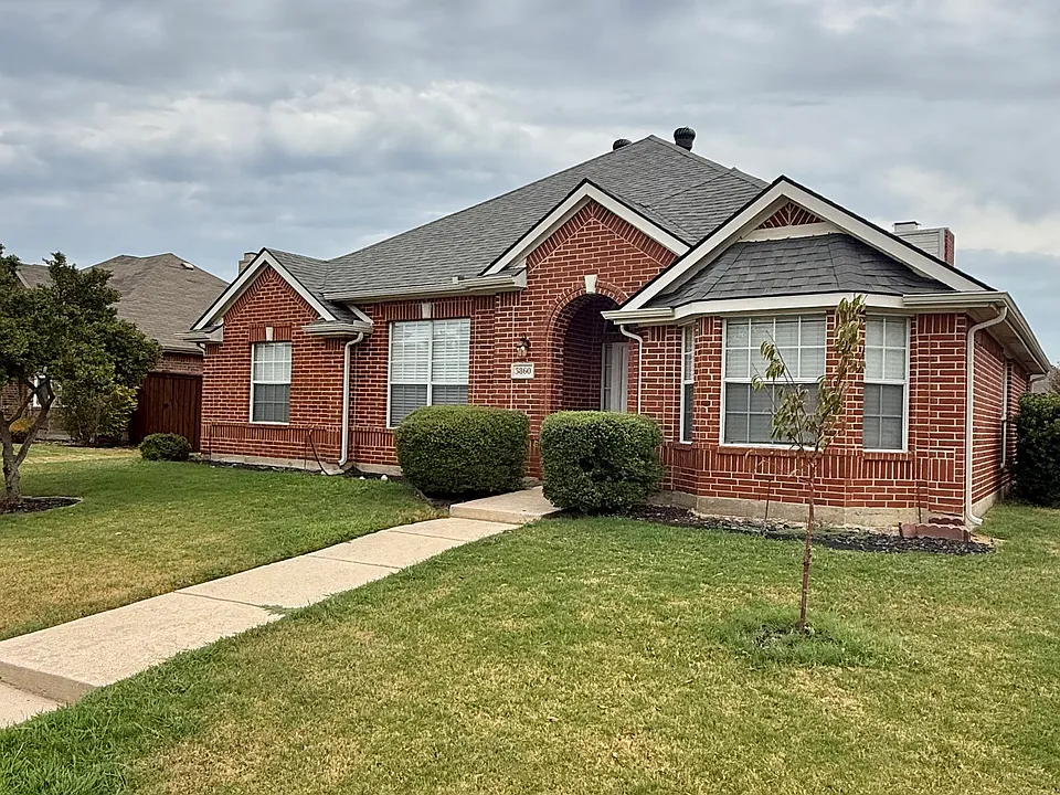 3860 Gillespie Dr