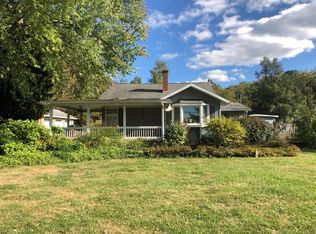 482 Fairchance Rd, Morgantown, WV 26508