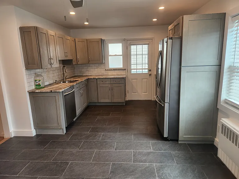 701 Hilda St — Photo 19