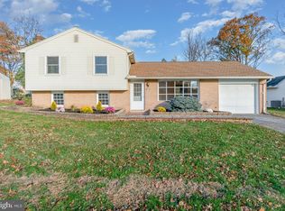 118 Kim Acres Dr, Mechanicsburg, PA 17055
