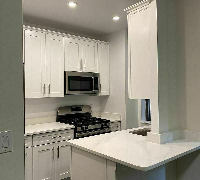 1st image of 46 W 95th St