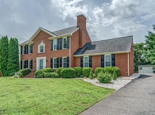 1704 Ashbury Dr, Roanoke, VA 24012