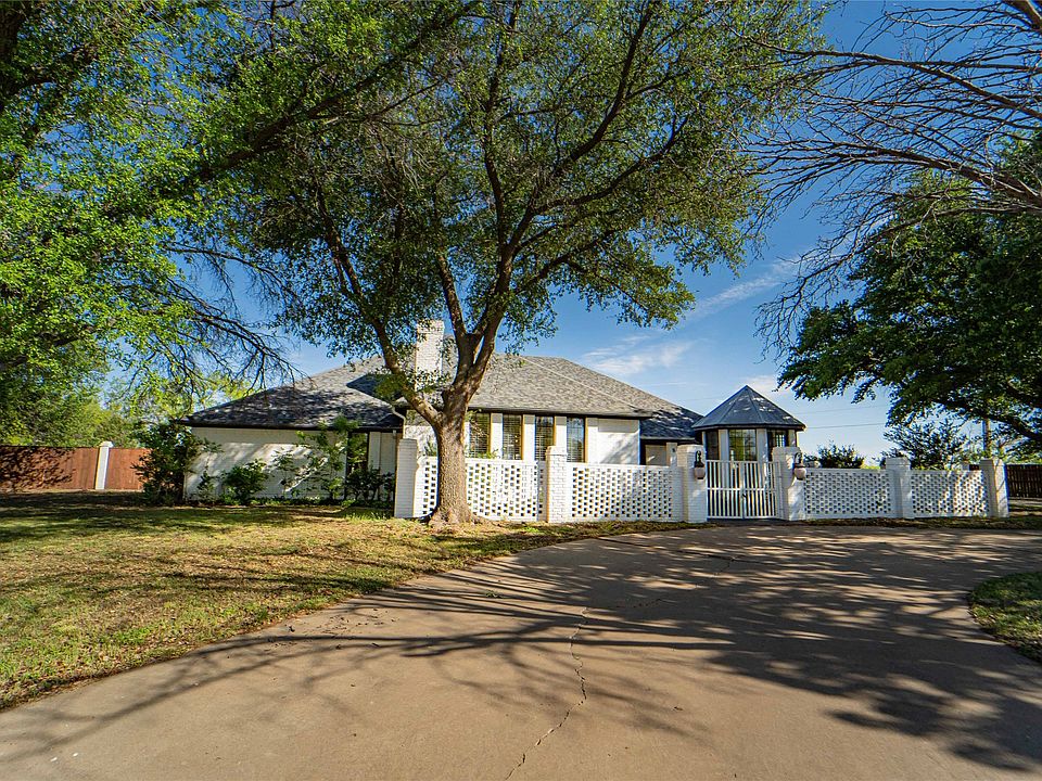 1st image of 8 Chaparral Ln