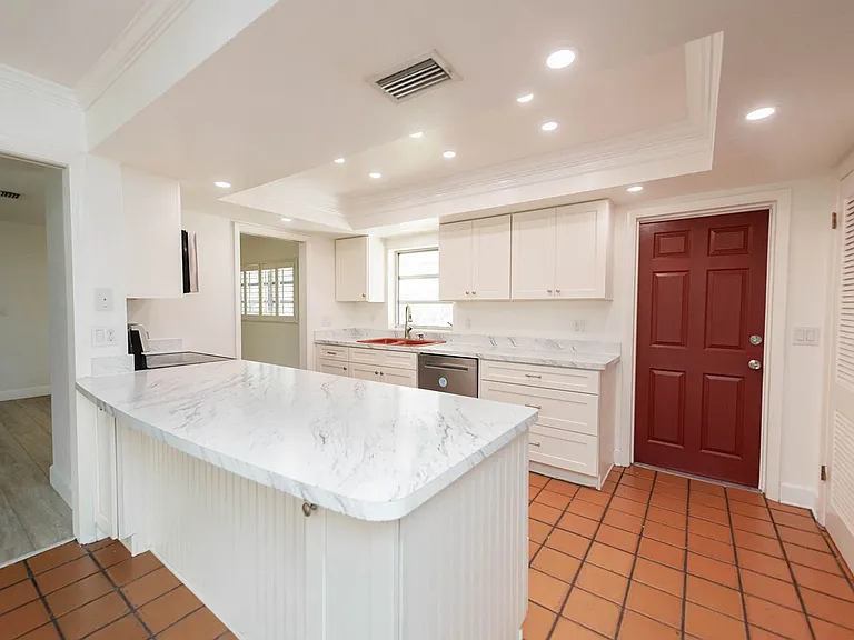 508 Poinsetta Blvd — Photo 30
