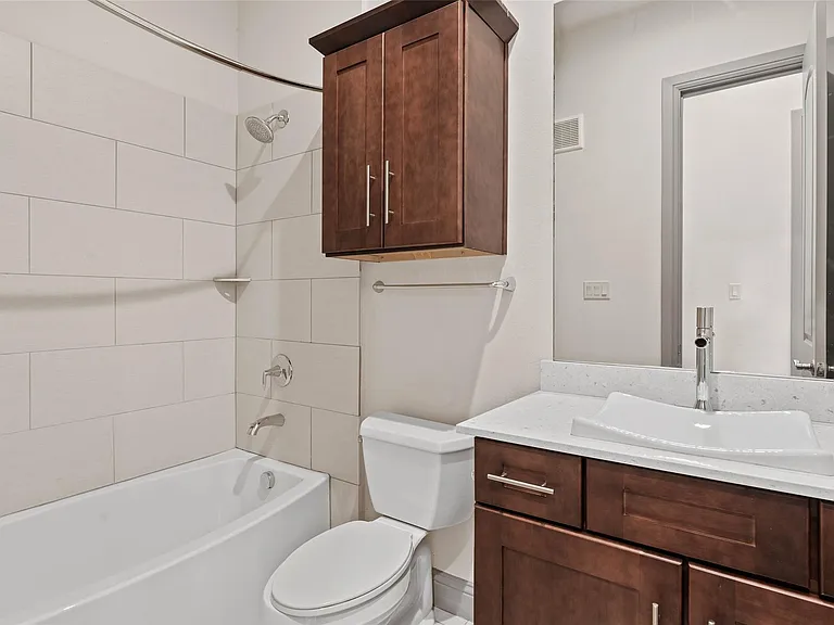 3142 Ross Ave #7 — Photo 6