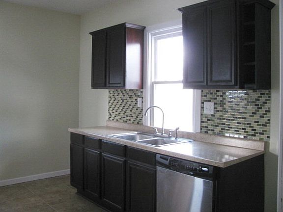 2nd image of 215 Hane Ave