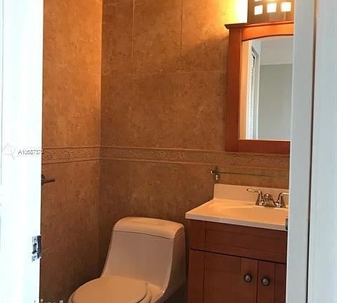 3rd image of 1580 West Ave APT 303