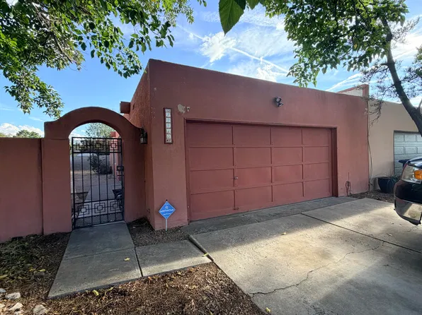 12510 Singing Arrow Ave SE, Albuquerque, NM 87123