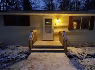 2110 Woodland Ct, Pocono Summit, PA 18346