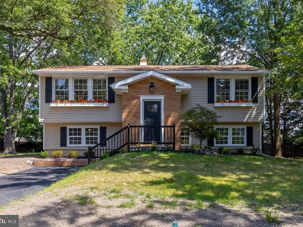 366 Pixley Pl, West Deptford, NJ 08096