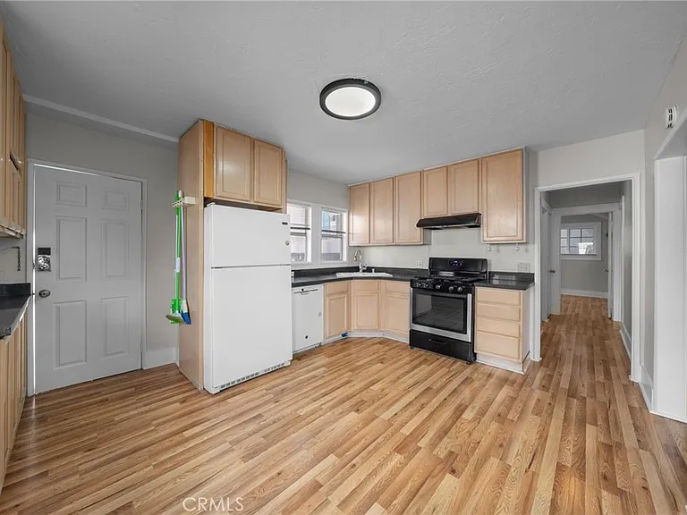 1244 N Las Palmas Ave #1244 — Photo 14