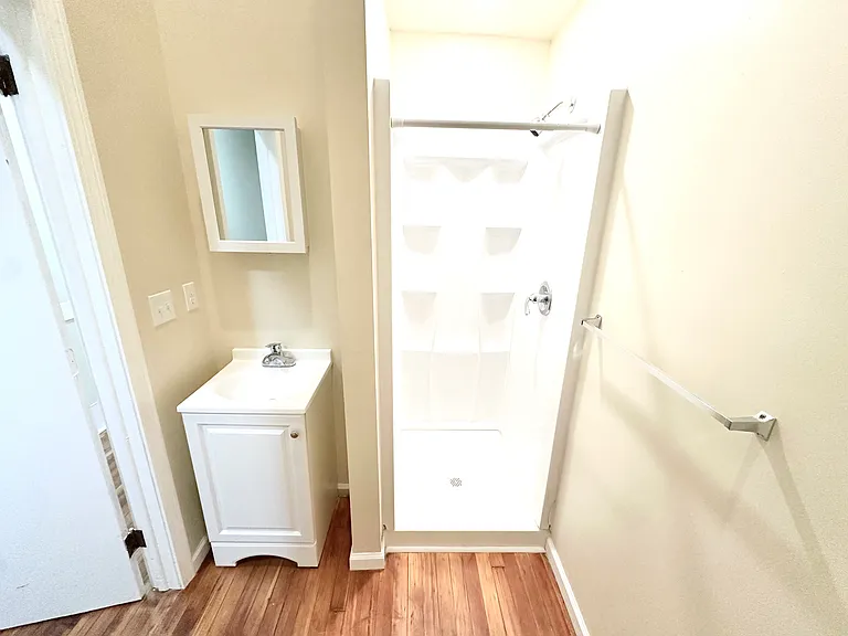 105 Bank St #4A — Photo 12