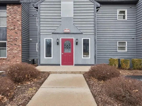 1300 Winding Ridge Ln APT B6, Valparaiso, IN 46383