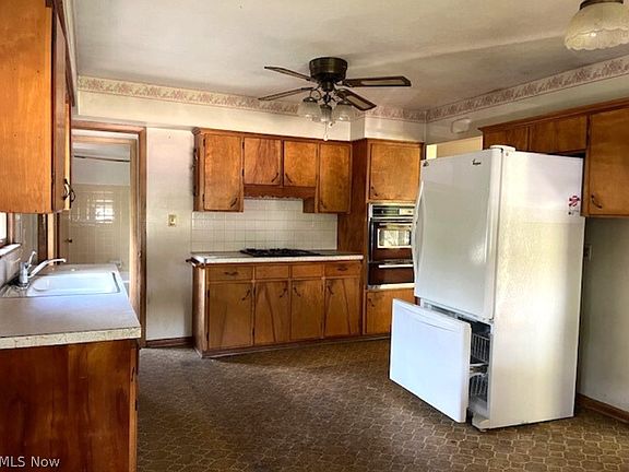 5th image of 437 Lamson Ave
