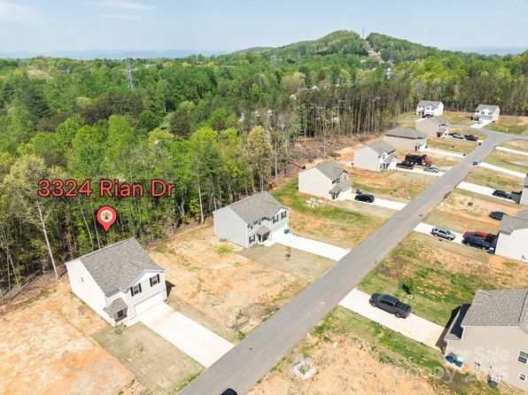 3324 Rian Dr, Lenoir, NC 28645