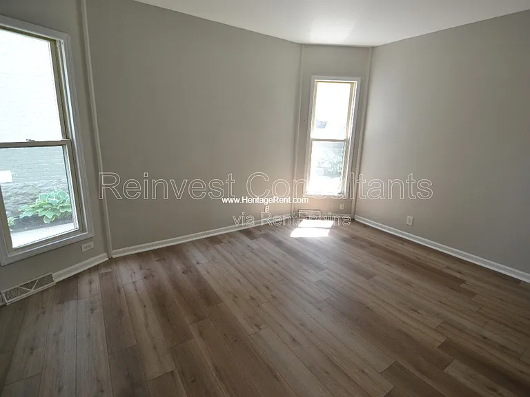 239 Forest Ave — Photo 5
