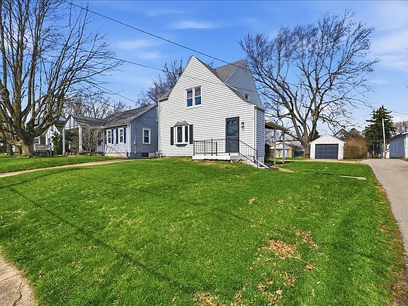 4th image of 34 W Raleigh Ave