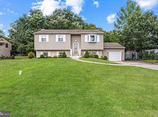 6 Latham Way, Sicklerville, NJ 08081