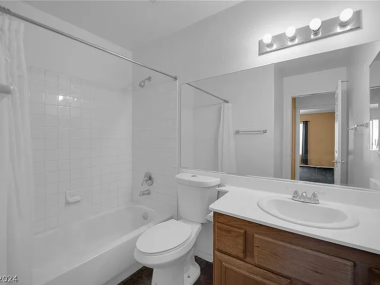 358 Velino Ave — Photo 16