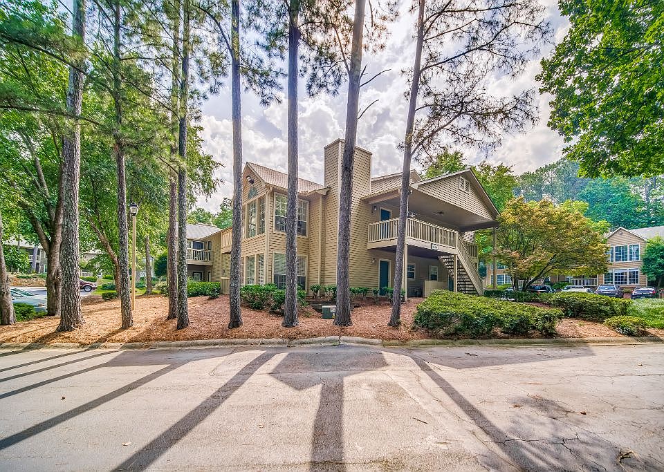 1st image of 1503 Country Park Dr SE