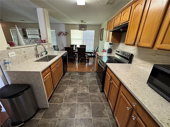 2nd image of 6231 Hickory Lane Cir
