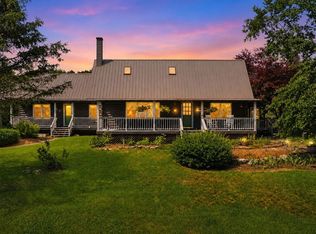 15 Thompson Rd, Hubbardston, MA 01452