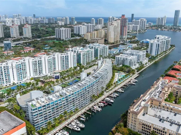 2950 NE 188th St APT 150, Aventura, FL 33180