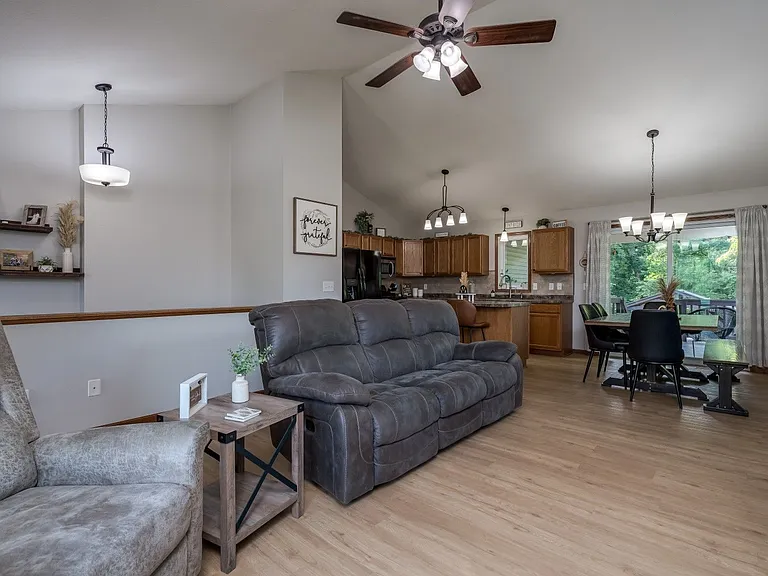 305 Tanager Rd — Photo 18
